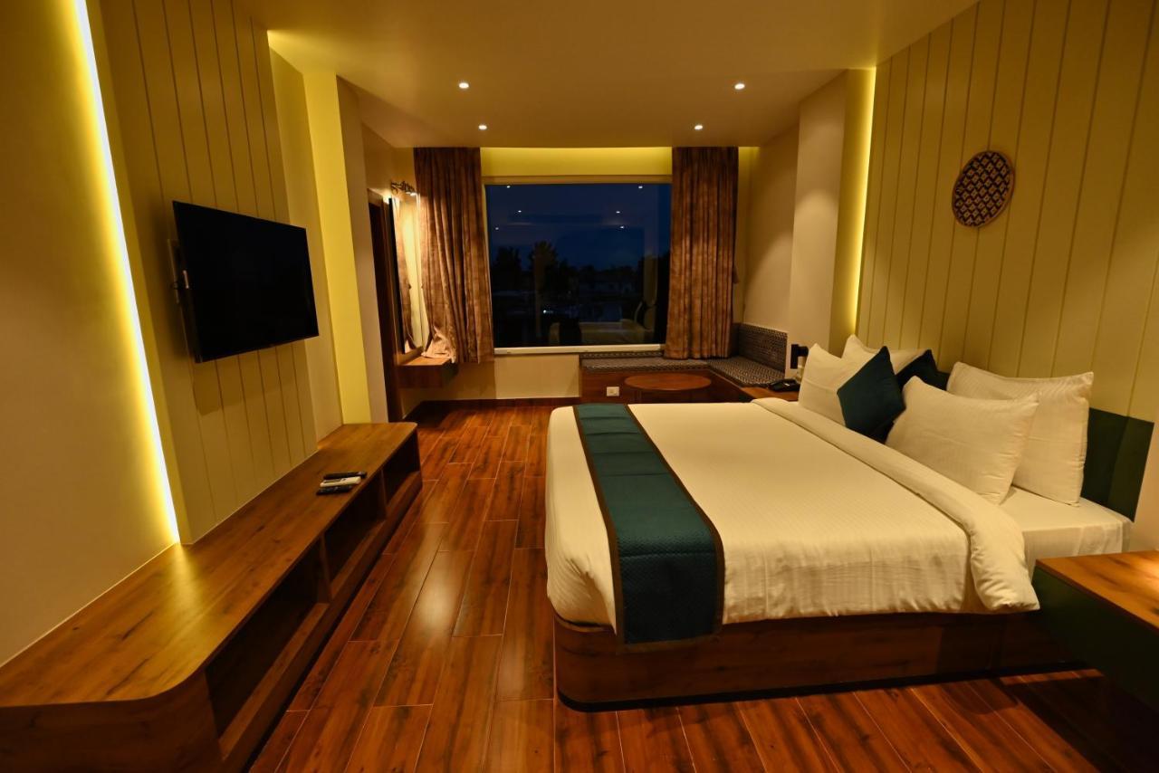 The Convoy Hotel Dibrugarh Exterior photo